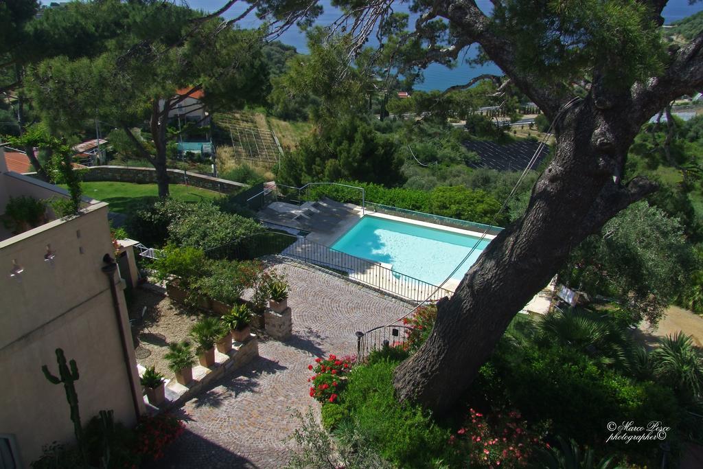 Agriturismo Uliveto Saglietto Imperia Esterno foto